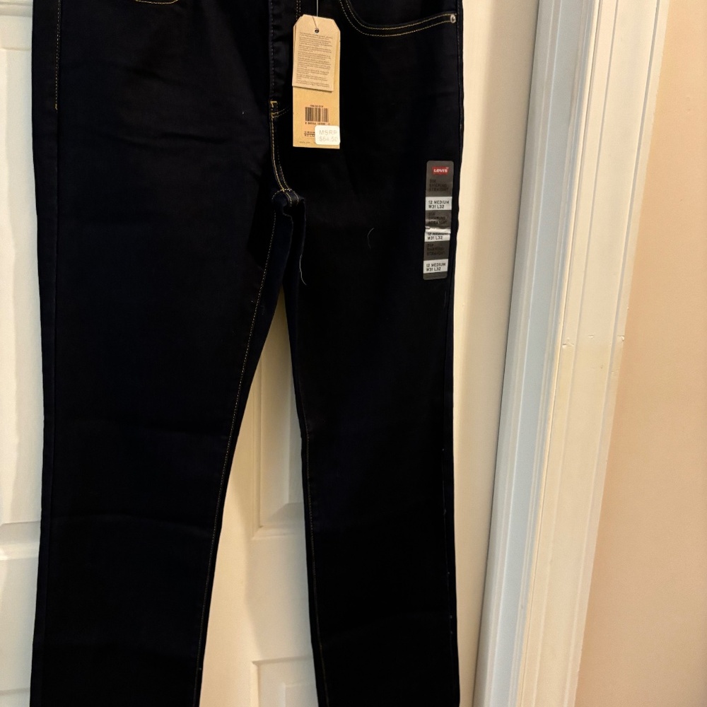 NWT Levi's 314 Shaping Straight Mid Rise Size 12 or 31 X 32 Dark Blue Orig $64.5